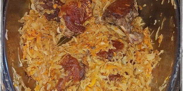 утка с капустой