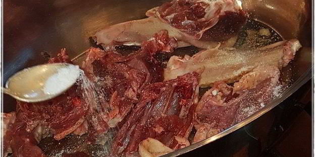 утка с капустой