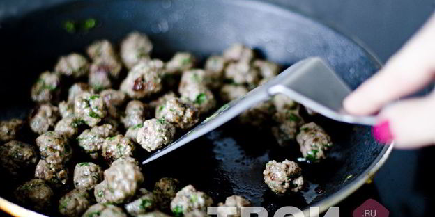 суп из белых грибов с фрикадельками