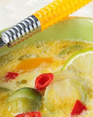 Суп из брюссельской капусты с кокосовым молоком и чили