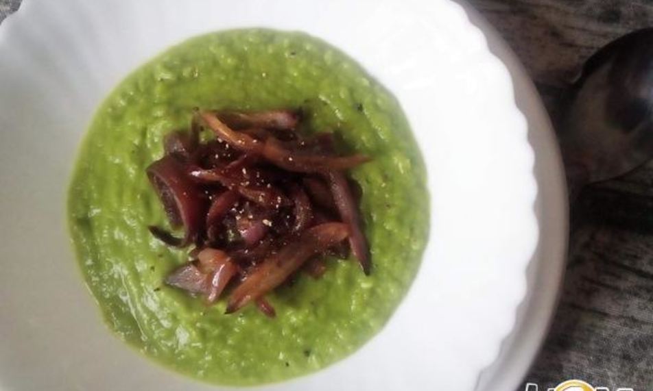 Рецепт горохового супа-пюре с красным луком