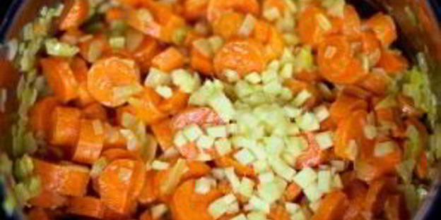 морковный суп-пюре со сливками