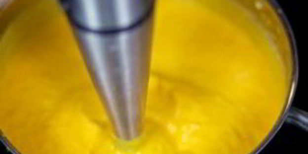 морковный суп-пюре со сливками