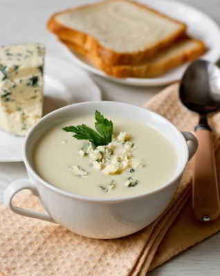 Суп-пюре из корневого сельдерея с голубым сыром
