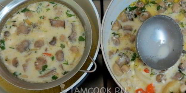 суп-пюре из шампиньонов с плавленным сыром