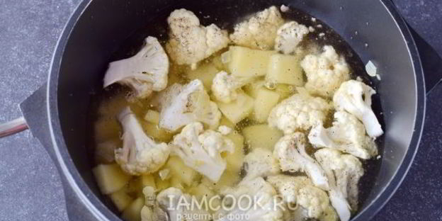 суп-пюре из цветной капусты со сливками