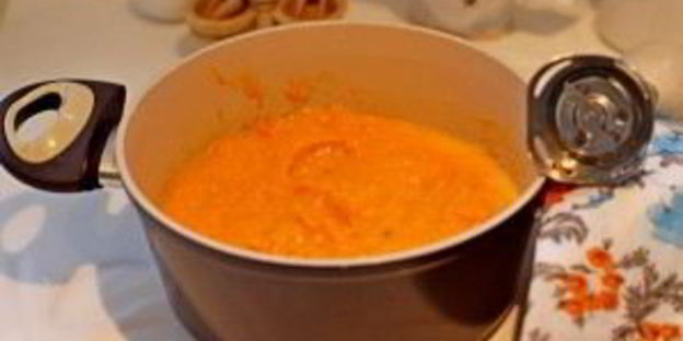 суп-пюре из тыквы с фрикадельками