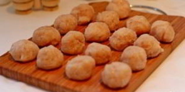 суп-пюре из тыквы с фрикадельками