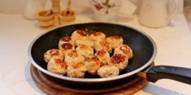 суп-пюре из тыквы с фрикадельками