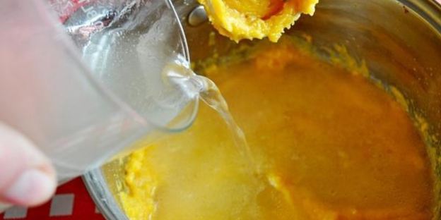 суп-пюре из тыквы с тахиной