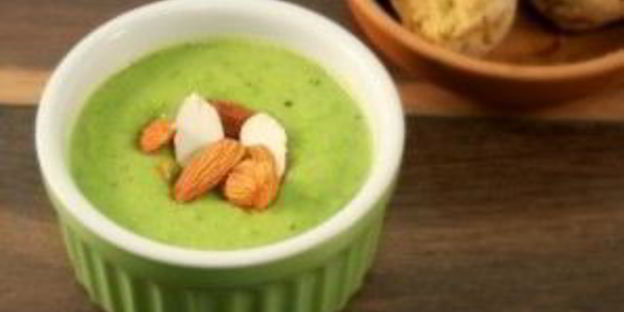 суп-пюре из зеленого гороха