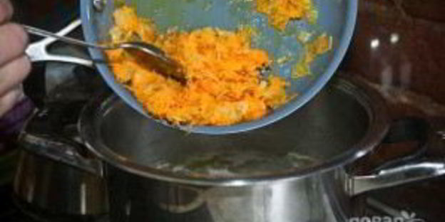 суп с куриными ножками