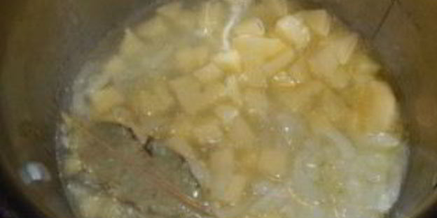 суп с цветной капустой и картошкой