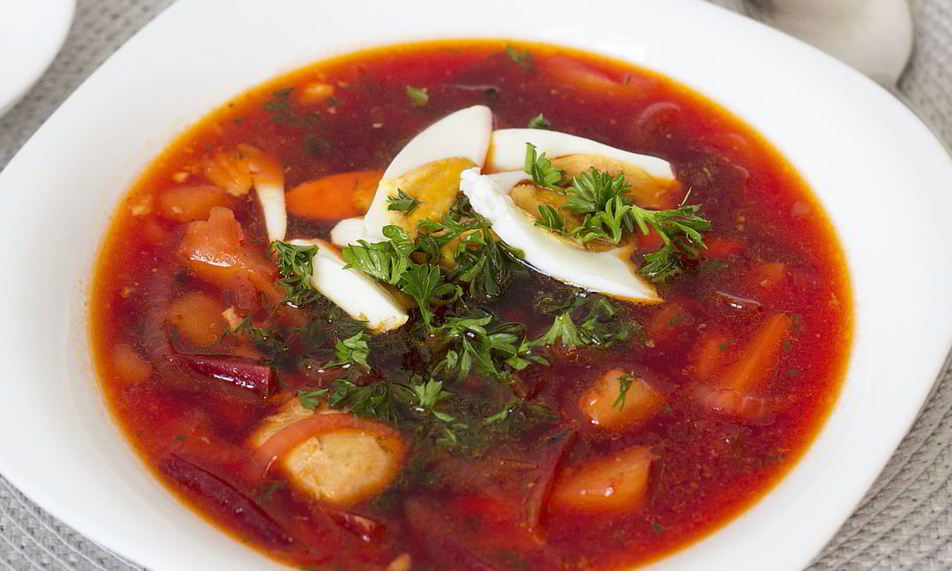 Рецепт горячего свекольника на курином бульоне