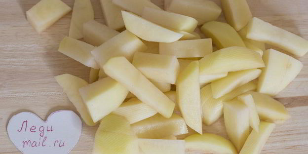 горячий свекольник на курином бульоне