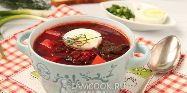 горячий свекольник с ботвой