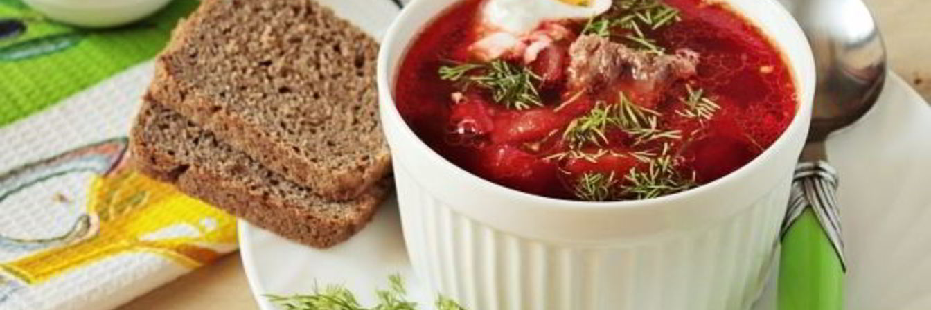 Классический горячий свекольник с мясом