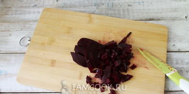 классический холодный свекольник на кефире