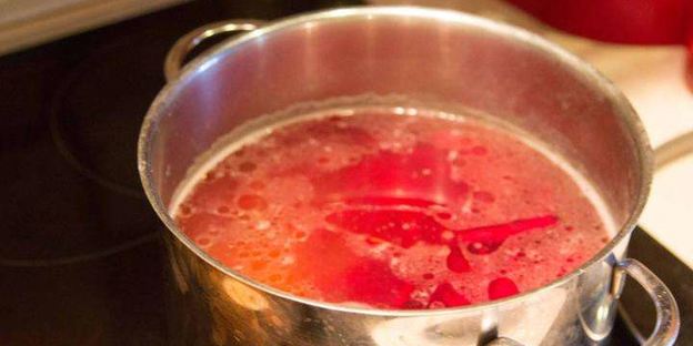 свекольник холодный с ботвой