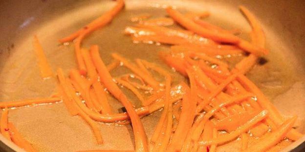 свекольник холодный с ботвой