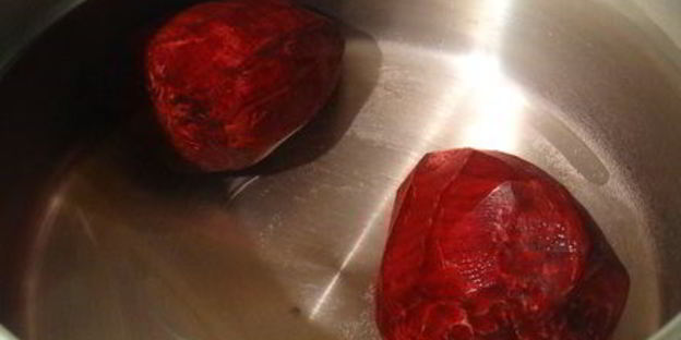 свекольник-холодняк с яйцом