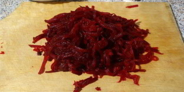 свекольник-холодняк с яйцом