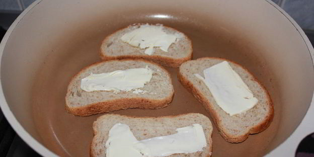 свекольник с гренками