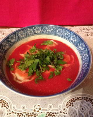 Свекольник с грибными пельмешками