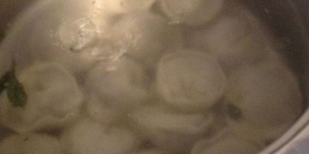 свекольник с грибными пельмешками