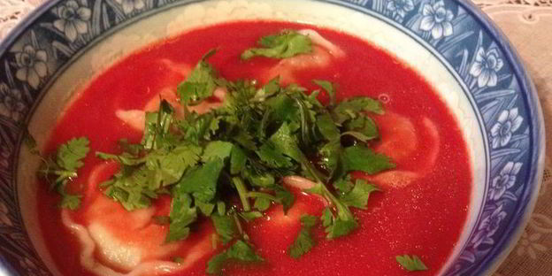 свекольник с грибными пельмешками