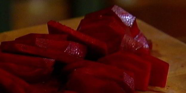 свекольник с козьим сыром