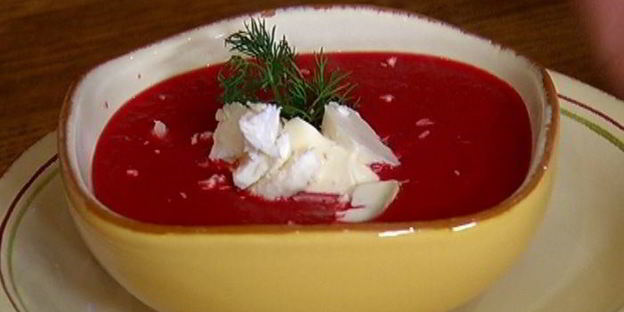 свекольник с козьим сыром