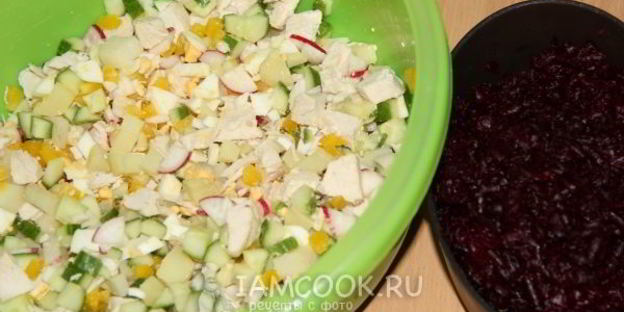 свекольник с курицей