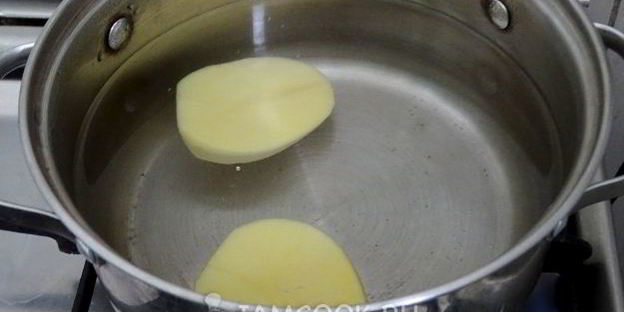 свекольник с сосисками и сметаной