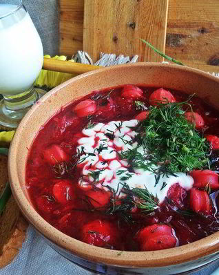 Свекольник с сосисками