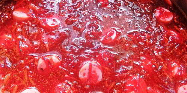 свекольник с сосисками