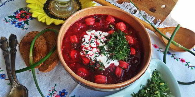 свекольник с сосисками