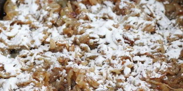 луково-сырный суп с гренками