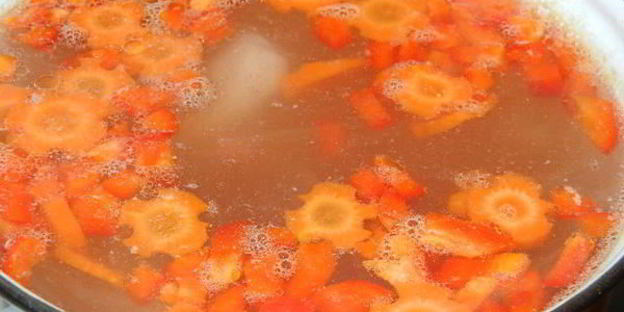 сырно-томатный суп на курином бульоне