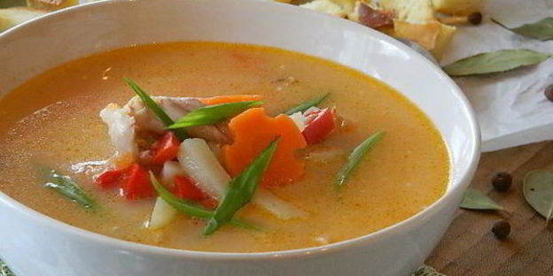 сырно-томатный суп на курином бульоне