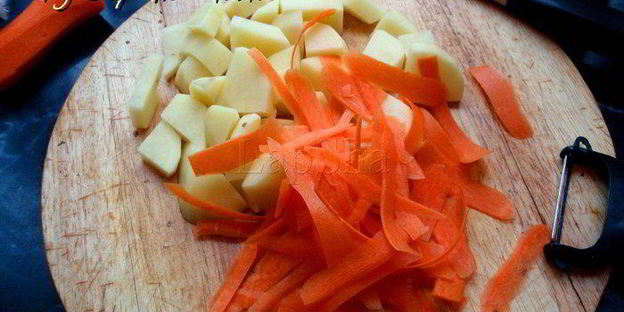 сырный крем-суп с грибами и курицей