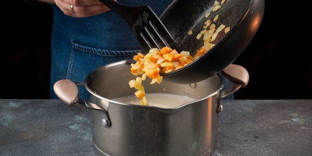 сырный крем-суп с крабовым мясом