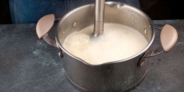 сырный крем-суп с крабовым мясом