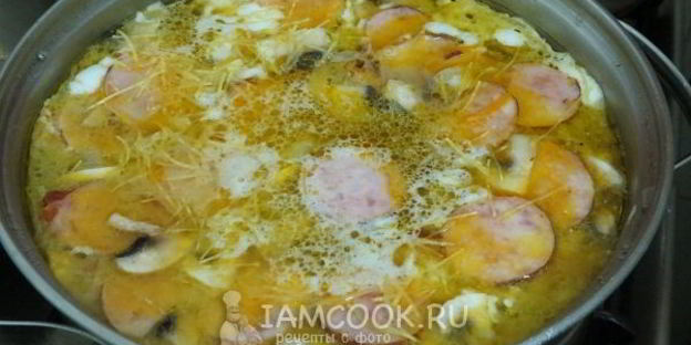 сырный суп из плавленного сыра с колбасой