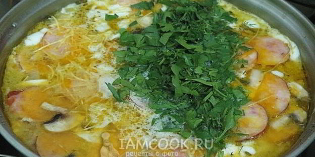 сырный суп из плавленного сыра с колбасой