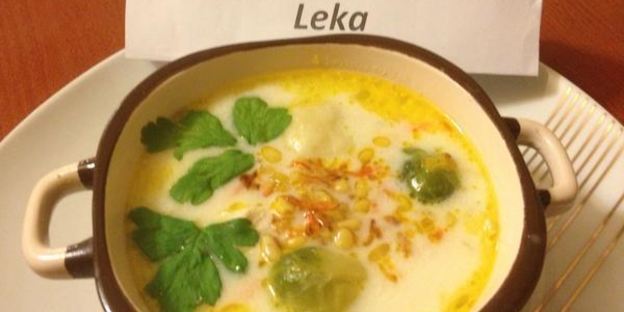 сырный суп с брюсельской капустой и клецками