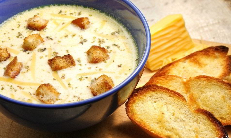 Рецепт сырного супа с гренками