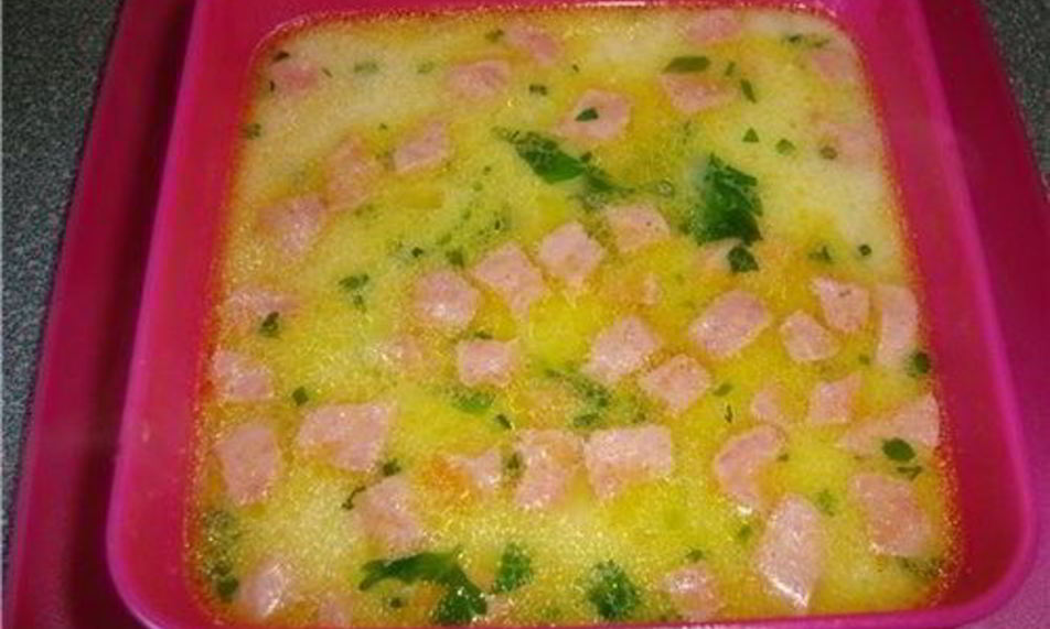 Рецепт сырного супа с колбасой