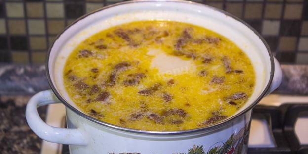 сырный суп с копченой курицей