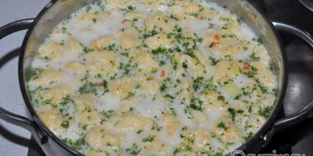 сырный суп с кукурузными клецками
